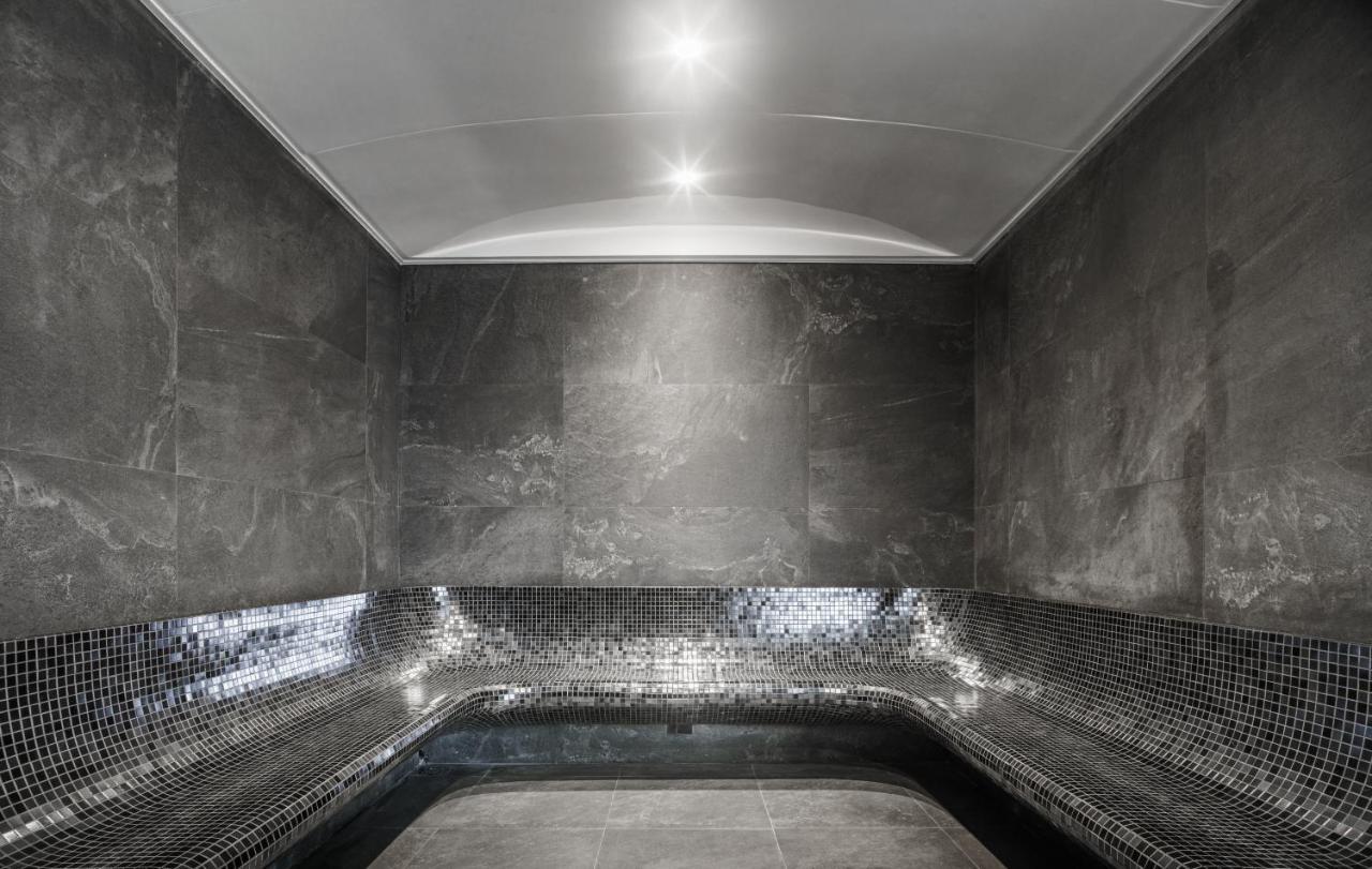 Grande Centre Point Space Патая Екстериор снимка A Turkish bath