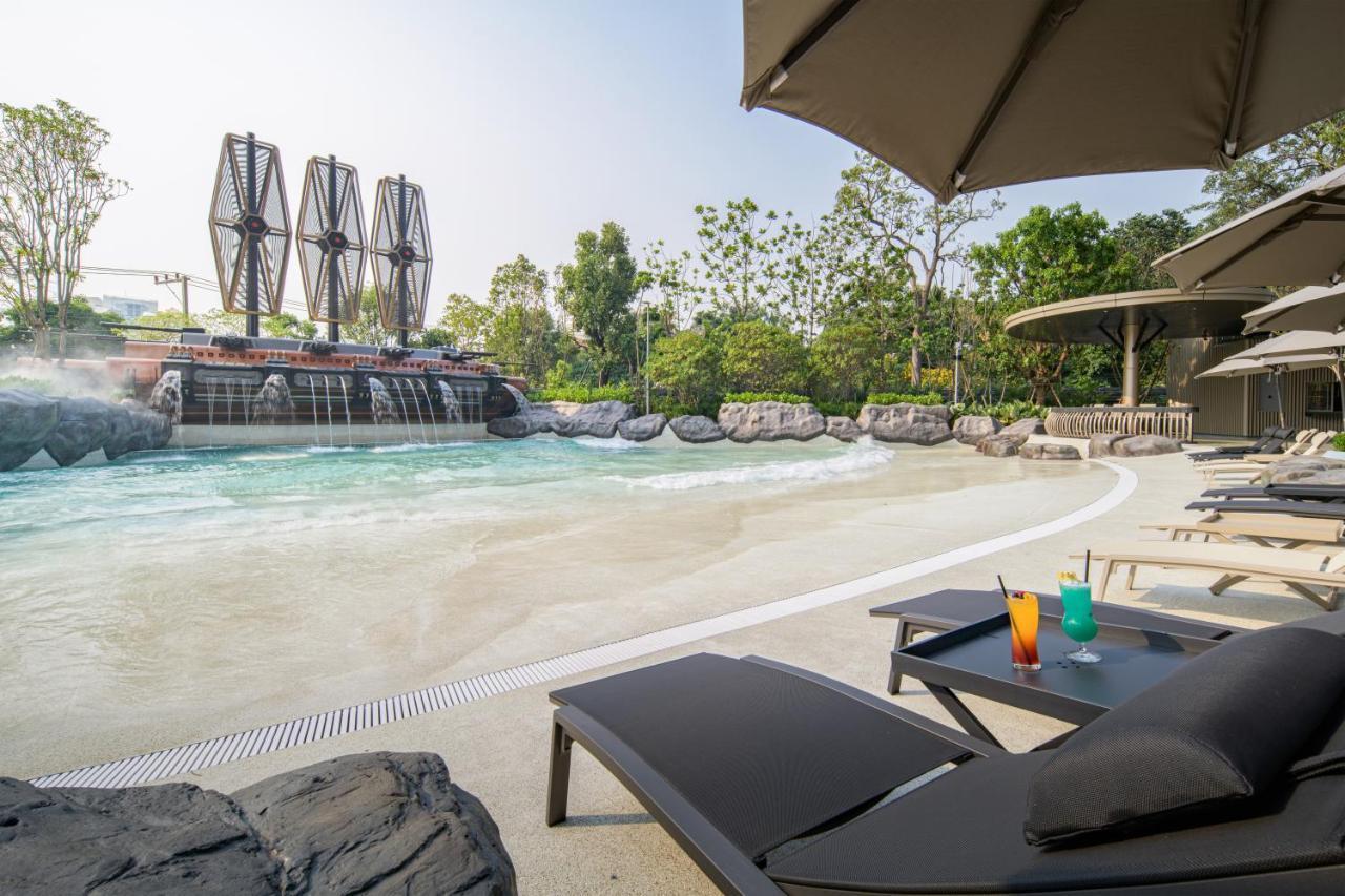 Grande Centre Point Space Патая Екстериор снимка The beach at the resort