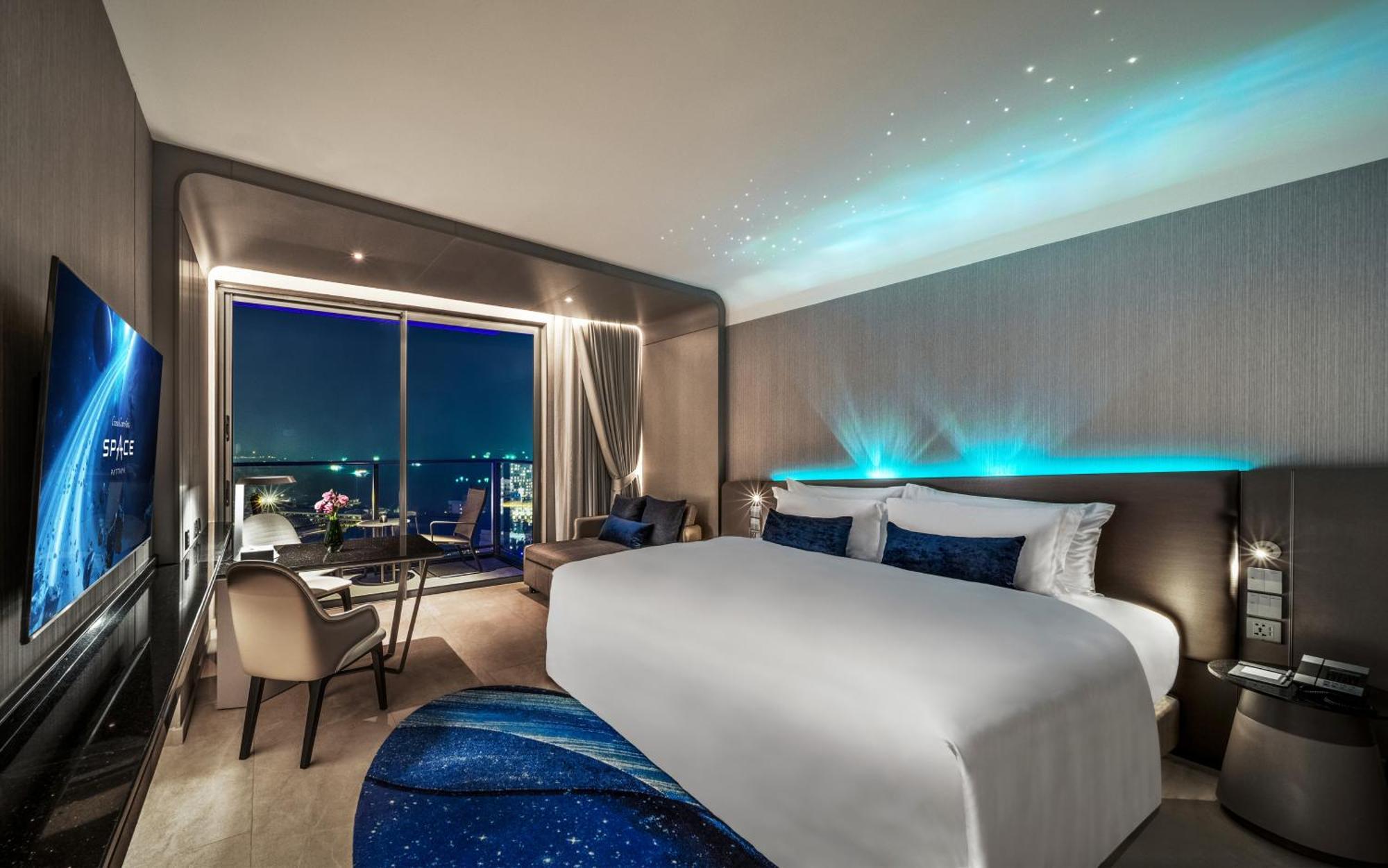 Grande Centre Point Space Патая Екстериор снимка Deluxe Room